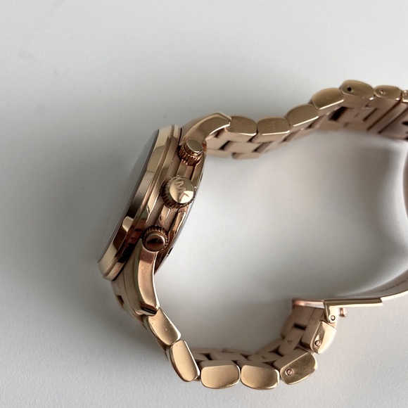 Michael Kors Women’s Rose Gold Watch MK5128 main image 5